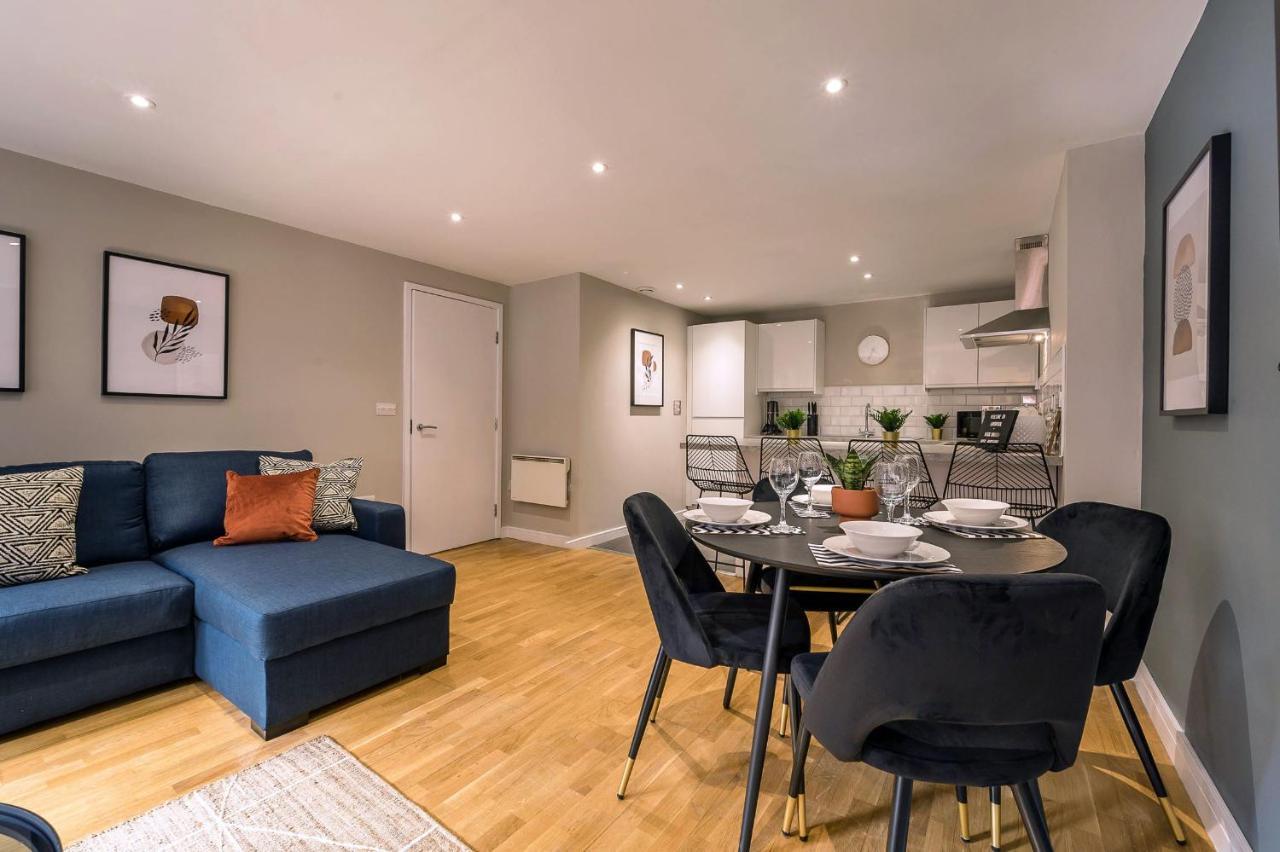 Host & - Duke Street Abode Apartment